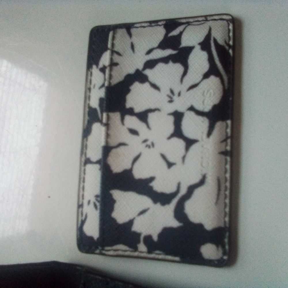 Michael Kors large wallet and card case holder - Picture 2 of 9